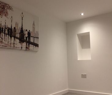 WF1, Wakefield - Photo 2