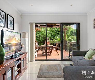 Spacious Family Home Just 350m from Werri Beach - Ideal for Coastal... - Photo 1