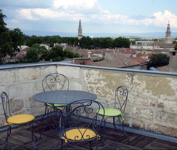 AVIGNON INTRA MUROS: Terrasse avec vue unique sur le Palais des Pap... - Photo 6