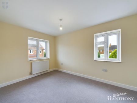 3 bedroom semi-detached house to rent - Photo 2