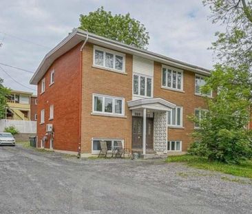 Appartement de 2 chambres et 1 salle de bain (4 1/2) à louer - Photo 2