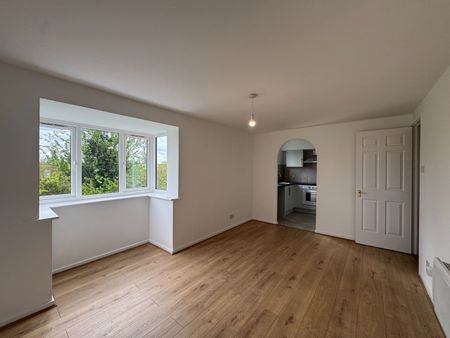 1 Bed Flat, Campbell Gordon Way, NW2 - Photo 2