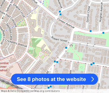 “Stylish 2-Bedroom Villa Just Minutes from Penrith CBD!” - Photo 1