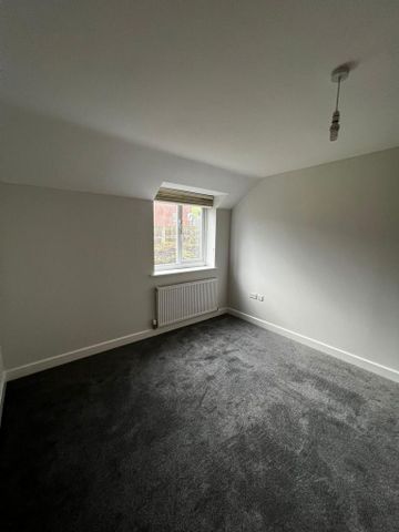 5 bedroom townhouse to rent - Photo 4