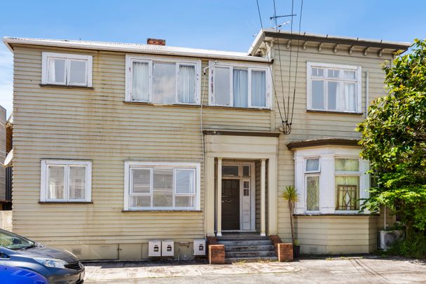 Superb Apartment with Parking - Photo 1