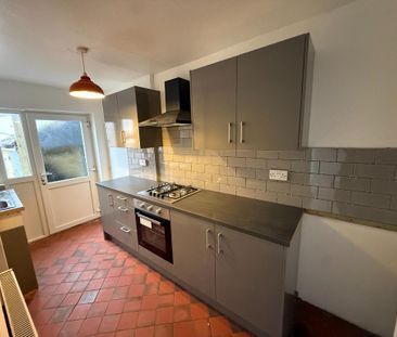 2 bedroom terraced house to rent - Photo 1