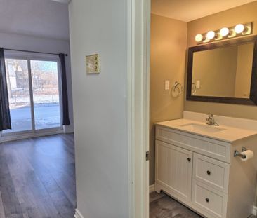 For Lease - 576 Mary Street Unit# 103, Whitby, Ontario - Photo 4