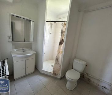 Location Appartement 3 pièces 46m² CARPENTRAS 84200 - Photo 3