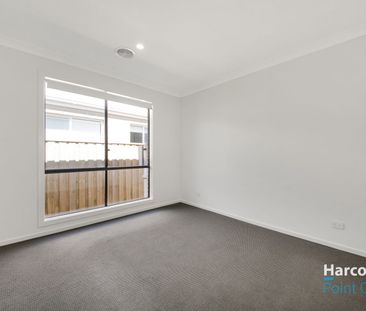 Modern Family Home in Prime Werribee Location!! - Photo 5