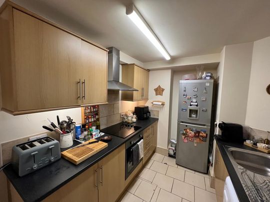 3 bedroom flat to rent - Photo 1