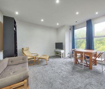 1 Bed Flat, Eardley Road, SW16 - Photo 2