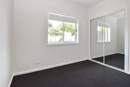 Spacious and Bright Family Home - Photo 4