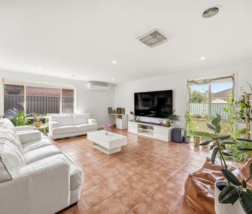 Spacious Family Home in Quiet Court Location - Photo 1