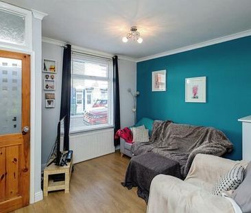2 bedroom property to rent - Photo 1