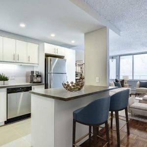 4 1/2 (2 Bedroom) - 4858 Chemin De La Côte-des-Neiges, Montréal - Photo 2