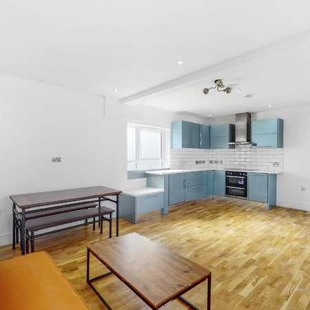 Mora Road, London, NW2 - Photo 1