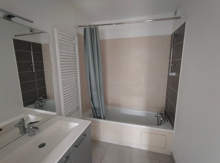Location Appartement 2 pièces 44m² LAUNAGUET 31140 - Photo 5