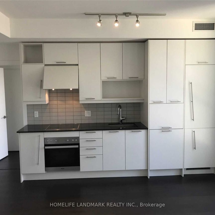 For Lease - 30 Nelson Street Unit# 1101, Toronto, Ontario - Photo 1