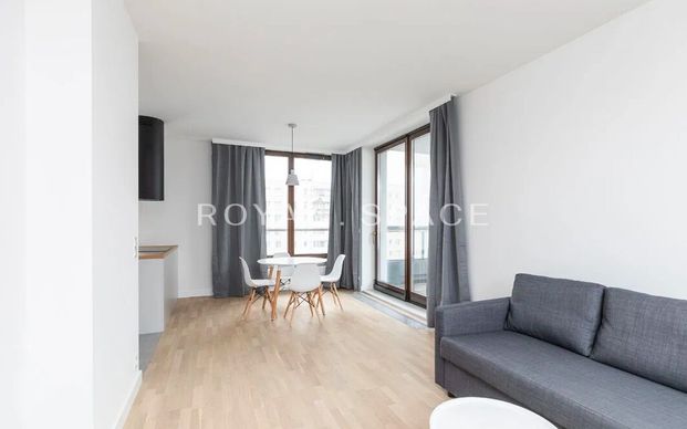 4-pokojowe mieszkanie z loggią w sercu Woli! - Photo 1