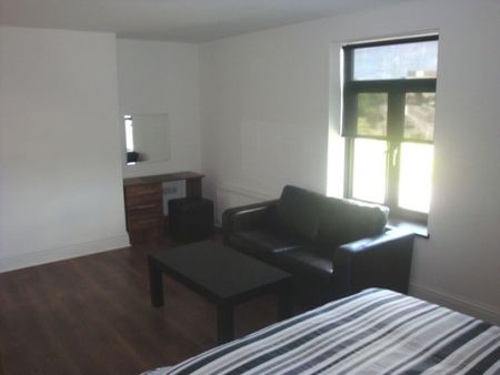 Bar Blue Rooms, South Shields - Photo 5