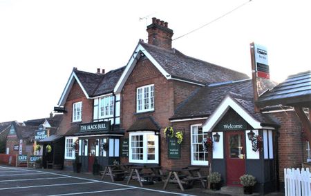 Studio to rent - Photo 5