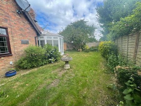 3 bedroom property to rent - Photo 3