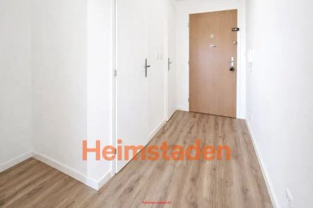 Pronájem bytu 1+kk 28 m - Fotografie 4
