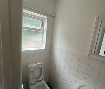 Room in a Shared House, Radcliffe Road, HA3 - Photo 4