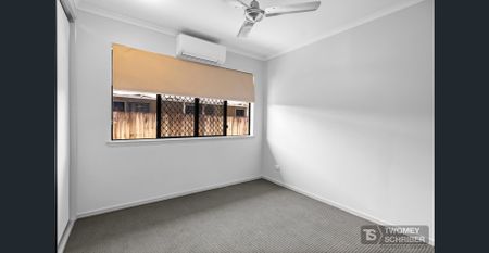 Large Family Home in Edmonton - Photo 4