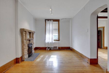 For Rent – 2 Bedroom - Photo 2