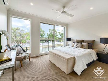 2 Bedroom Townhouse. Please contact Judy on 0452 496 138 - Photo 5