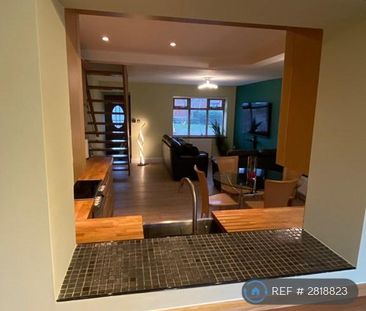 2 bedroom terraced house to rent - Photo 2