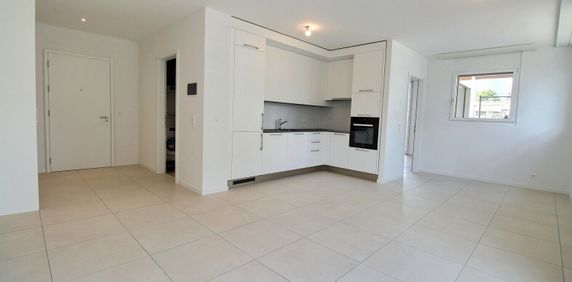 Charmant appartement de 2.5 pièces au rez-de-chaussée ! - Foto 2