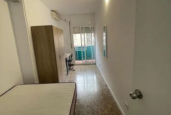 Travessera de Gràcia, Barcelona, Catalonia 08027