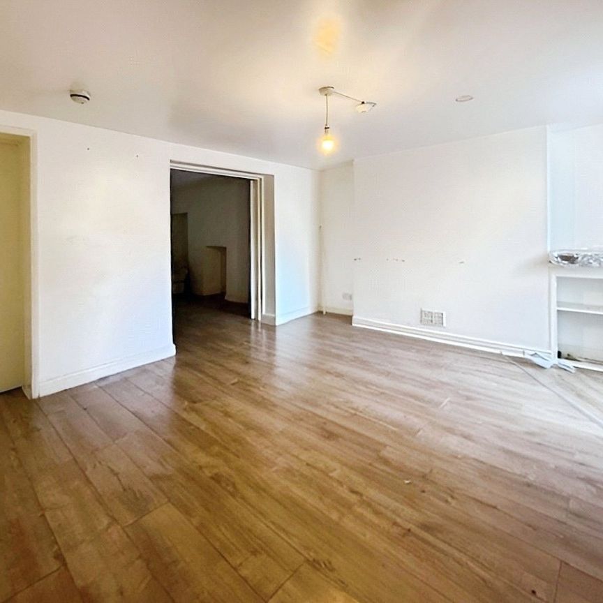 York Place, Newport, NP20 - Photo 1