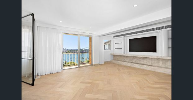 Masterpiece in the Sky - The Pinnacle of Harbourfront Living - Photo 1