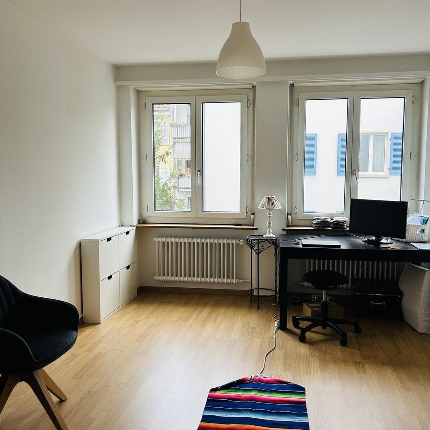 APPARTEMENT 3 PIÈCES À WINTERTHOUR, MEUBLÉ, TEMPORAIRE - Foto 1