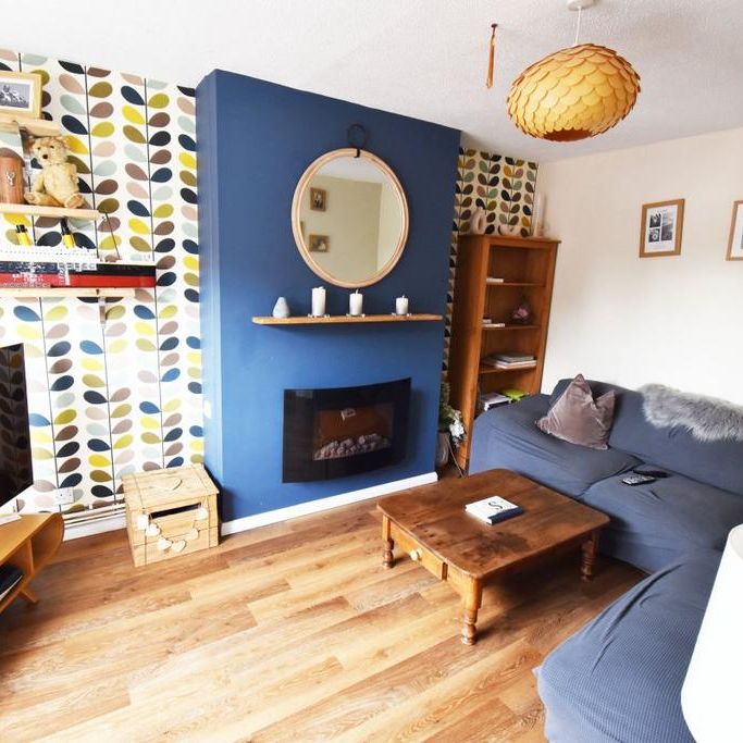 3 bedroom semi-detached house to rent - Photo 1