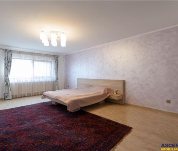 Vila apreciabila, 220 mp, teren 544 mp, confort si intimitat - Photo 2
