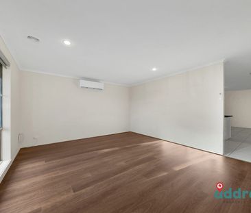 Spacious Family Home with Comfort, Style and Convenience - Photo 2