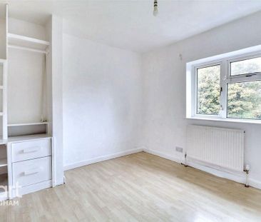 3 bedroom end of terrace house to rent - Photo 5