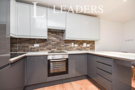 2 bedroom semi-detached house to rent - Photo 5