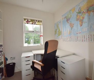 3 Bedroom Terraced To Let - Photo 4