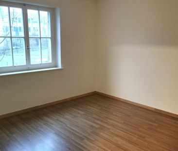 Trendy Altbau-Wohnung mit Terasse, Spielwiese und in einem familiär... - Photo 3