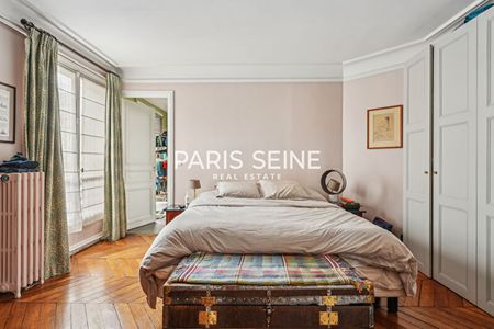 ** Saint-Germain-des-Prés ** Grand appartement avec balcon ! - Photo 2