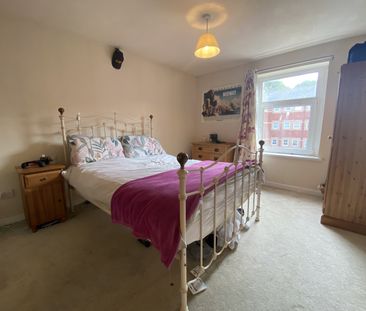 South Luton Place, Adamsdown - Photo 6