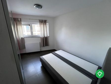 Appartement met 2 slaapkamers en ruim terras te Oostende - Photo 2