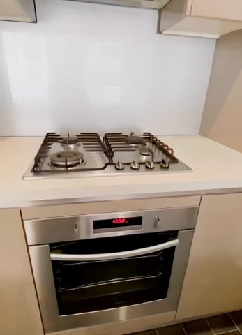 2 bed 2 bath-539 - Photo 3