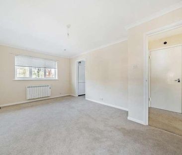 Crawford Place, Newbury, RG14 - Photo 1