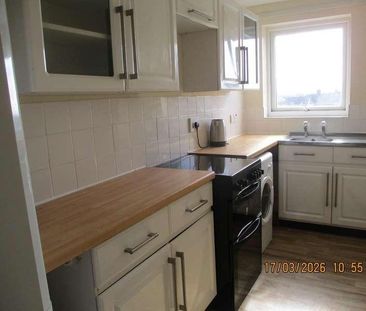 Sandgate, Stratton, SN3 - Photo 6